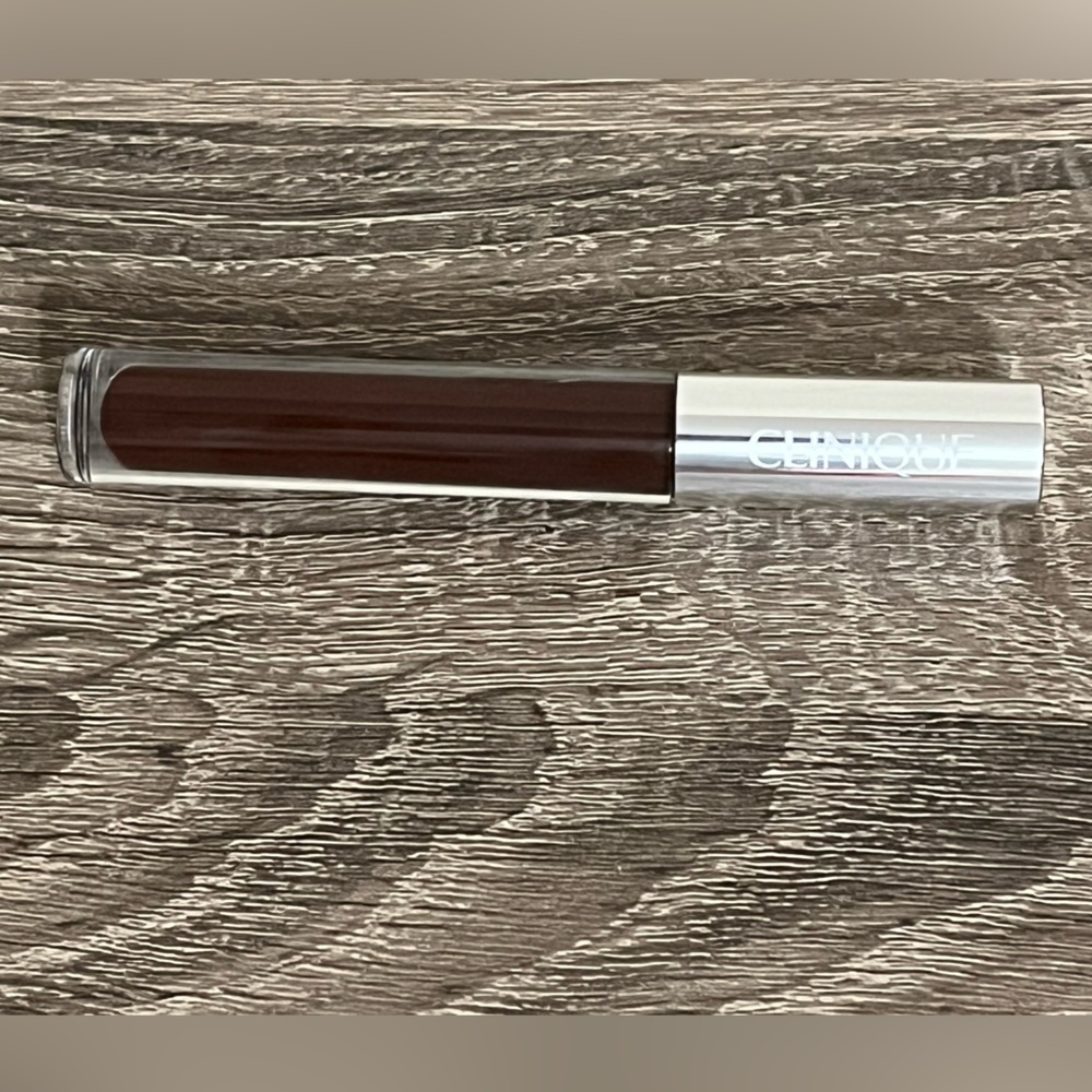 NWOB Clinique Pop Plush Creamy Black Honey Pop Lip Gloss